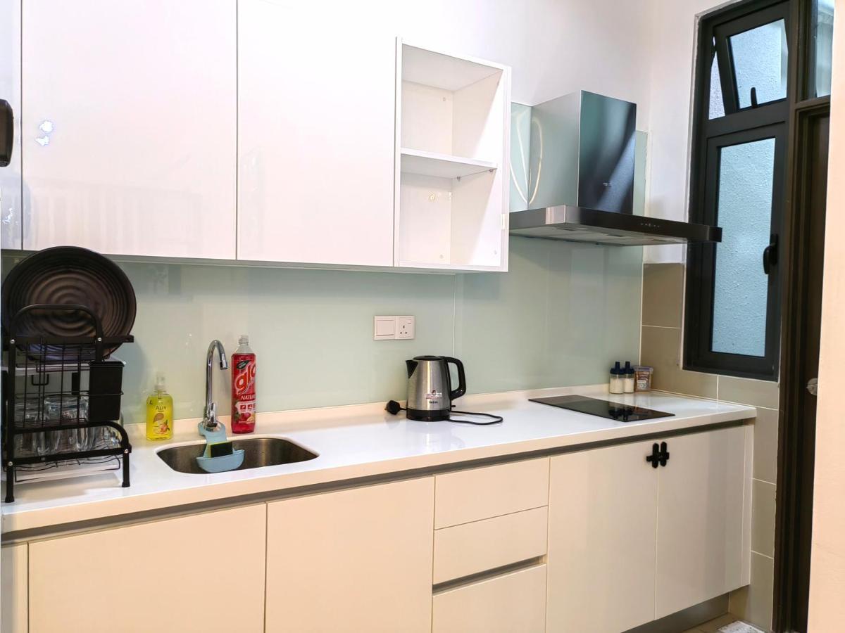 8Scape Residences Batman Vs Ironman@Lsy Home & Leisure Johor Bahru Extérieur photo