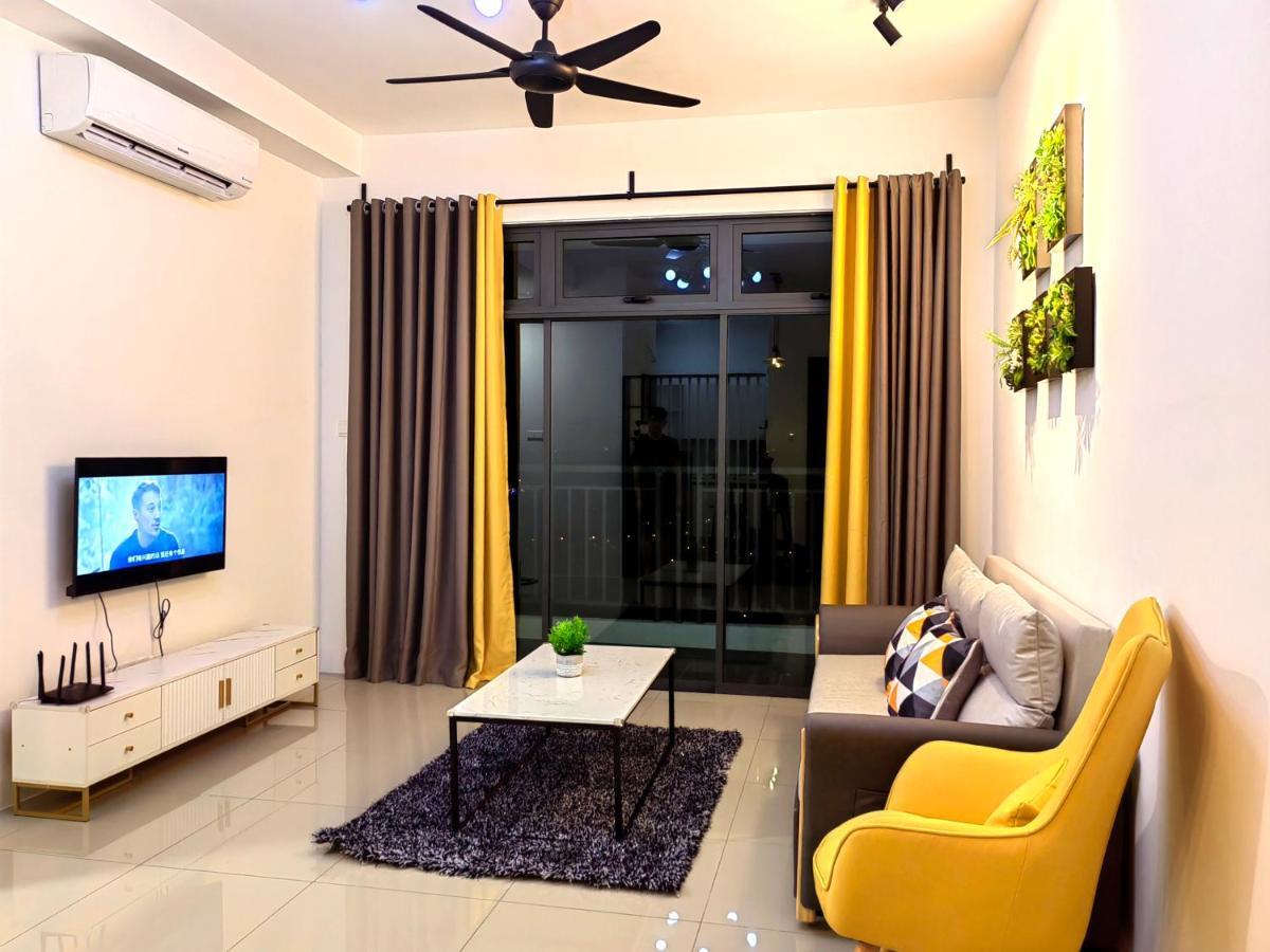 8Scape Residences Batman Vs Ironman@Lsy Home & Leisure Johor Bahru Extérieur photo